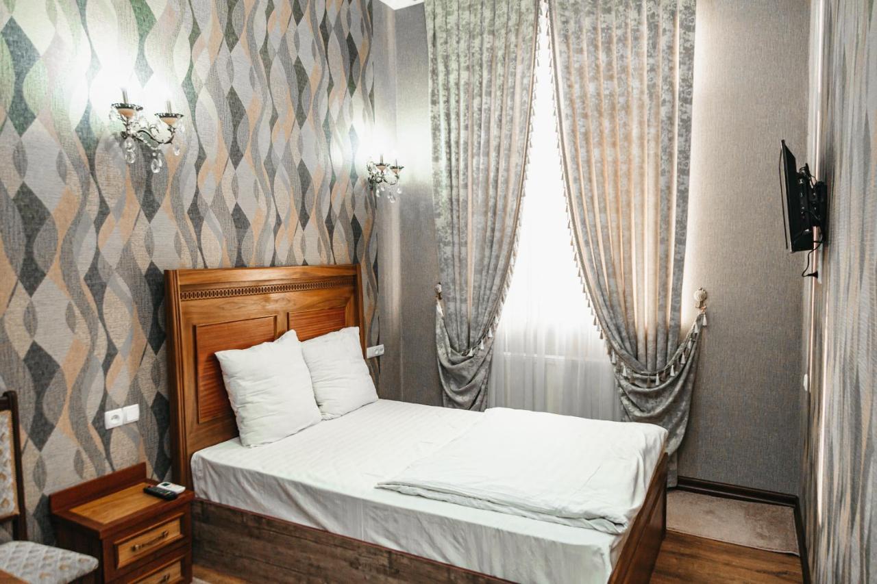 Buyuk Ipak Yo'Li Hotel 나망간 외부 사진