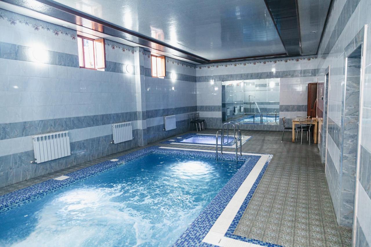 Buyuk Ipak Yo'Li Hotel 나망간 외부 사진