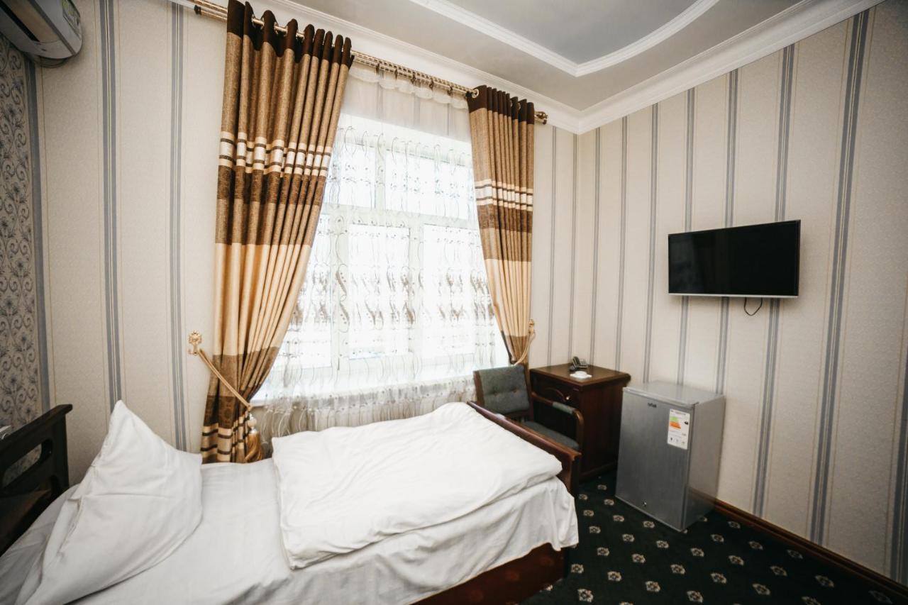 Buyuk Ipak Yo'Li Hotel 나망간 외부 사진