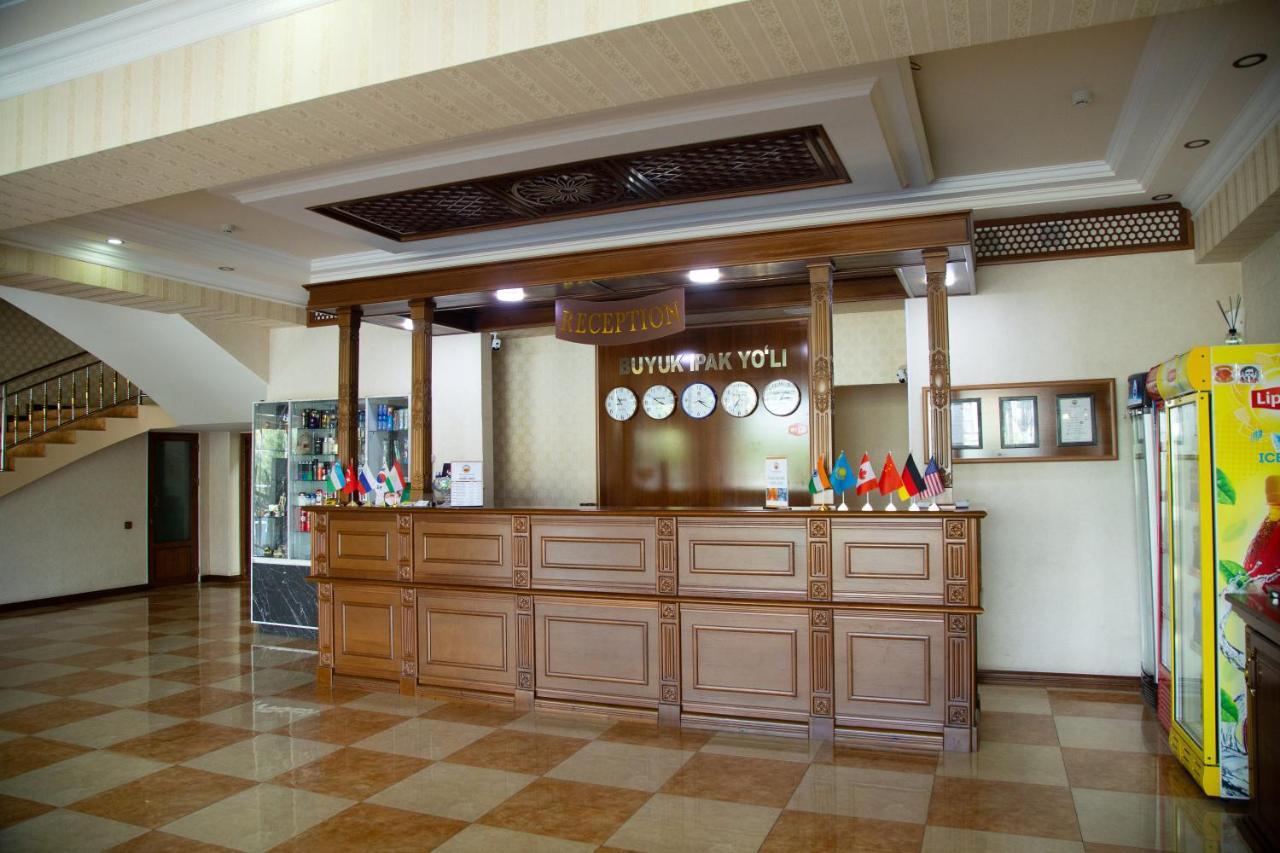 Buyuk Ipak Yo'Li Hotel 나망간 외부 사진
