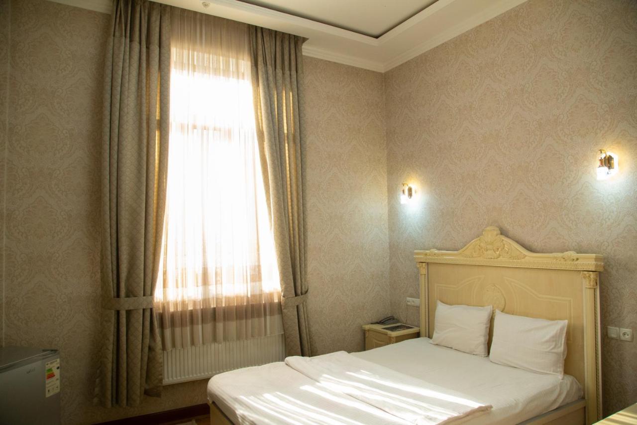 Buyuk Ipak Yo'Li Hotel 나망간 외부 사진