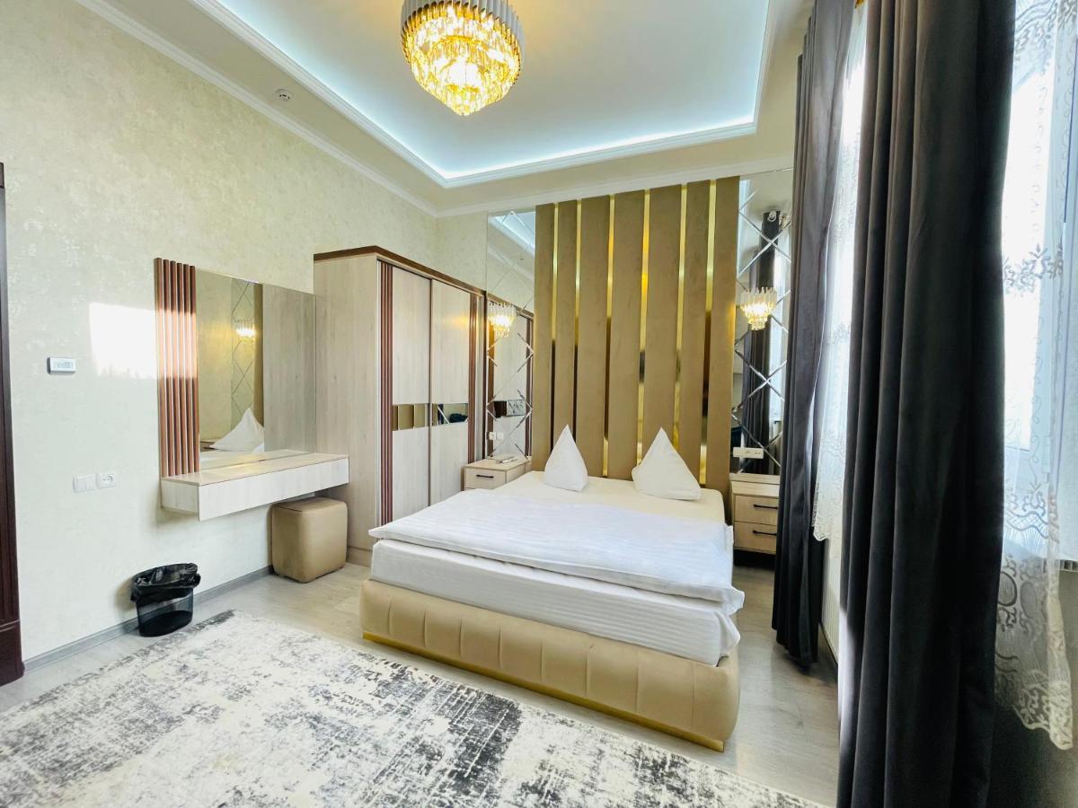 Buyuk Ipak Yo'Li Hotel 나망간 외부 사진